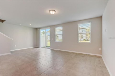 Снять в аренду таунхаус в Дэвенпорт, Флорида 1 комната, 150.69м2, № 1865845 - фото 7