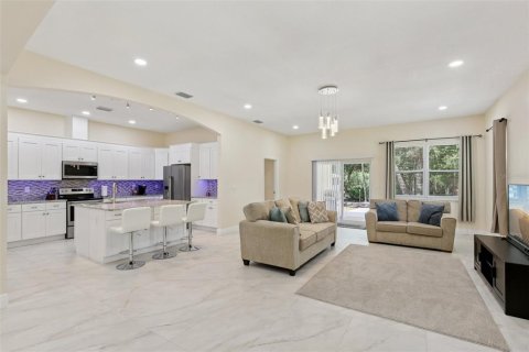 House in Webster, Florida 4 bedrooms, 216.83 sq.m. № 1824265 - photo 7