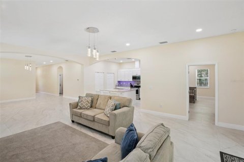 House in Webster, Florida 4 bedrooms, 216.83 sq.m. № 1824265 - photo 10