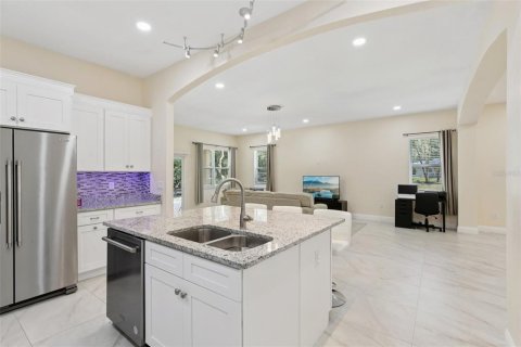 House in Webster, Florida 4 bedrooms, 216.83 sq.m. № 1824265 - photo 18