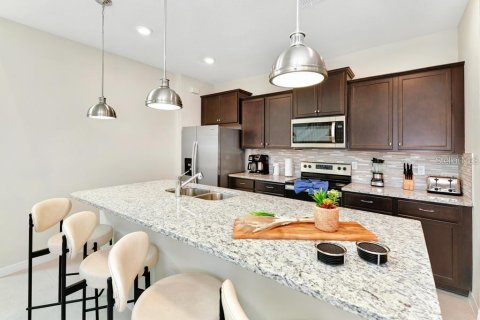 Casa en venta en Davenport, Florida, 6 dormitorios, 289.2 m2 № 1805108 - foto 11