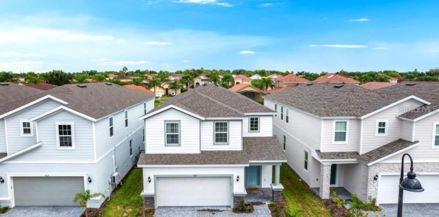 Casa en Davenport, Florida 6 dormitorios, 289.2 m2 № 1805108
