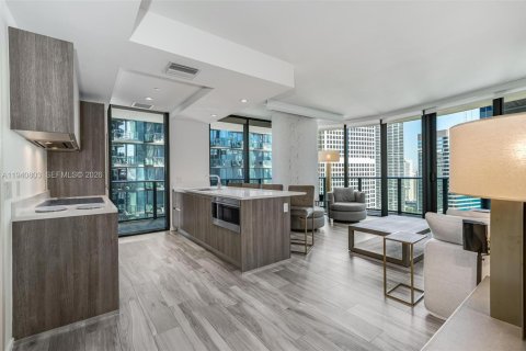 Condo in Miami, Florida, 2 bedrooms  № 1998005 - photo 5