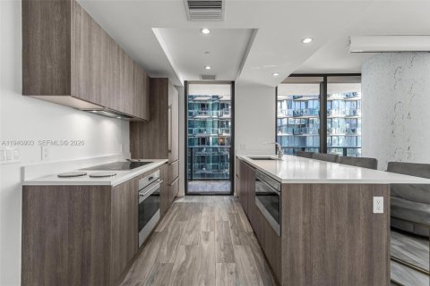 Condo in Miami, Florida, 2 bedrooms  № 1998005 - photo 8