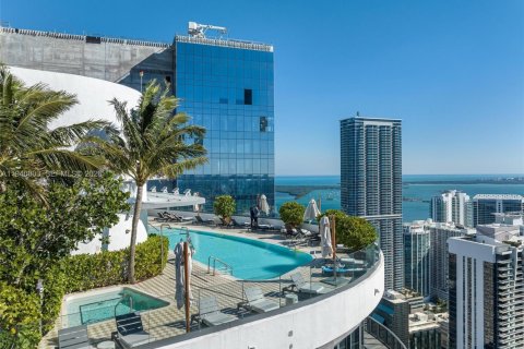 Condo in Miami, Florida, 2 bedrooms  № 1998005 - photo 2