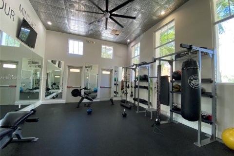 Townhouse in West Palm Beach, Florida 2 bedrooms, 134.52 sq.m. № 1895753 - photo 25