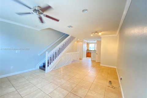 Townhouse in West Palm Beach, Florida 2 bedrooms, 134.52 sq.m. № 1895753 - photo 10
