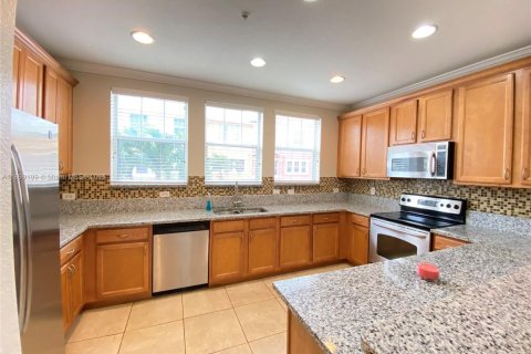 Townhouse in West Palm Beach, Florida 2 bedrooms, 134.52 sq.m. № 1895753 - photo 11