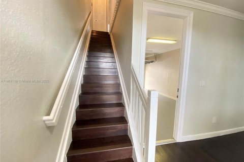 Townhouse in West Palm Beach, Florida 2 bedrooms, 134.52 sq.m. № 1895753 - photo 8