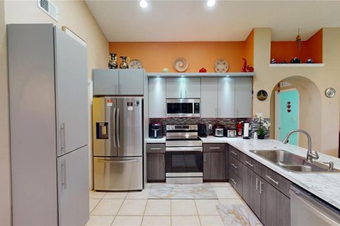 Villa ou maison à louer à Kissimmee, Floride: 3 chambres, 152.55 m2 № 1857622 - photo 13