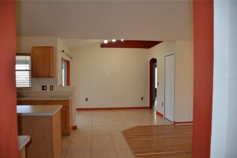 House in Ocala, Florida 4 bedrooms, 193.98 sq.m. № 2219399 - photo 9