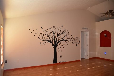 House in Ocala, Florida 4 bedrooms, 193.98 sq.m. № 2219399 - photo 3