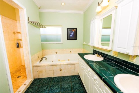 Casa en venta en Indialantic, Florida, 4 dormitorios, 248.23 m2 № 2330283 - foto 18