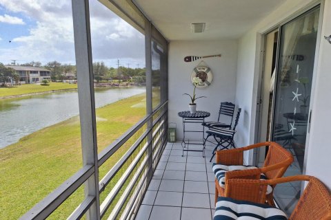 Condo in West Palm Beach, Florida, 1 bedroom  № 2241928 - photo 26