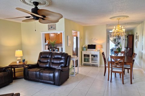 Condo in West Palm Beach, Florida, 1 bedroom  № 2241928 - photo 8