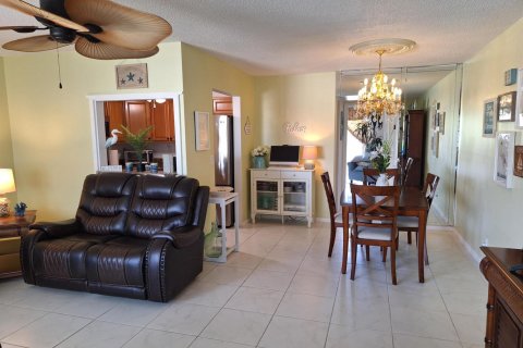 Condo in West Palm Beach, Florida, 1 bedroom № 2241928