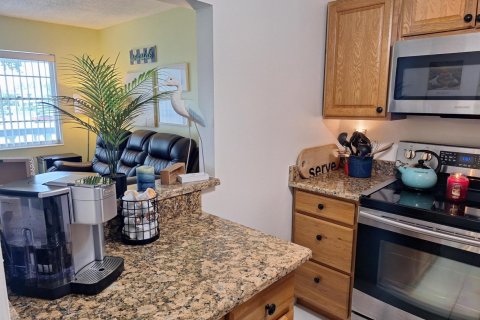 Condo in West Palm Beach, Florida, 1 bedroom  № 2241928 - photo 12