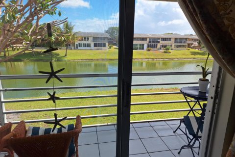 Condo in West Palm Beach, Florida, 1 bedroom  № 2241928 - photo 23
