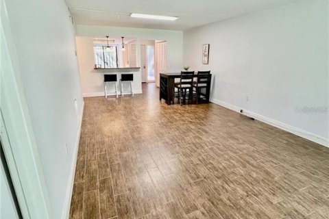 Снять в аренду кондоминиум в Сарасота, Флорида 4 комнаты, 104.52м2, № 1831363 - фото 9