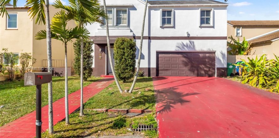 Casa en Homestead, Florida 3 dormitorios, 137.96 m2 № 2026434