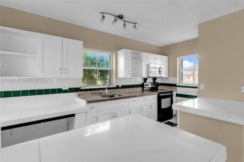 Casa en alquiler en Homestead, Florida, 3 dormitorios, 137.96 m2 № 2026434 - foto 7