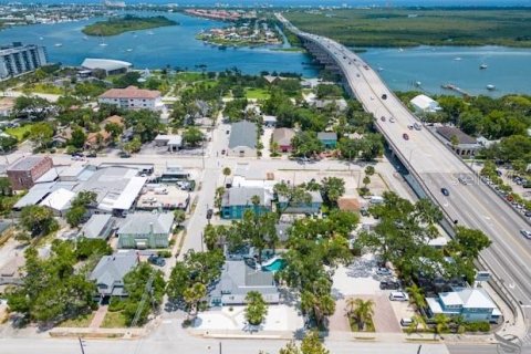 Купить виллу или дом в Нью-Смирна-Бич, Флорида 4 комнаты, 320.33м2, № 2215039 - фото 25