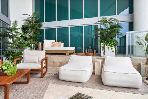 Townhouse in Miami Beach, Florida 2 bedrooms, 168.9 sq.m. № 2022947 - photo 28