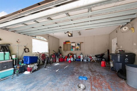 Casa en venta en Loxahatchee Groves, Florida, 6 dormitorios, 327.57 m2 № 1989913 - foto 25