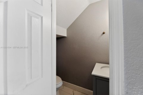 Casa en venta en Loxahatchee Groves, Florida, 6 dormitorios, 327.57 m2 № 1989913 - foto 20