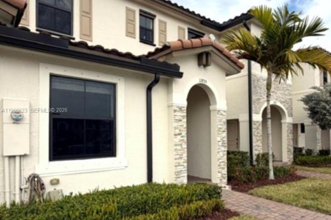 Adosado en alquiler en Homestead, Florida, 3 dormitorios, 123.37 m2 № 2028248 - foto 27