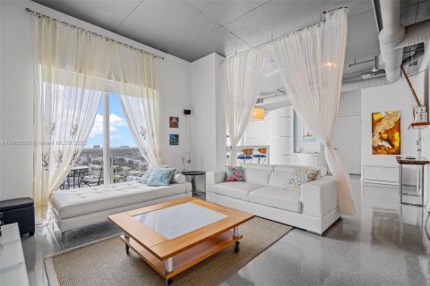 Снять в аренду кондоминиум в Майами, Флорида 2 спальни, 93.83м2, № 1957262 - фото 10