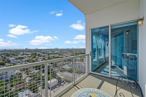 Снять в аренду кондоминиум в Майами, Флорида 2 спальни, 93.83м2, № 1957262 - фото 4