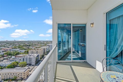 Снять в аренду кондоминиум в Майами, Флорида 2 спальни, 93.83м2, № 1957262 - фото 5