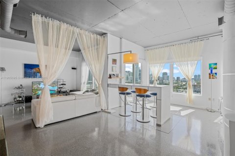 Снять в аренду кондоминиум в Майами, Флорида 2 спальни, 93.83м2, № 1957262 - фото 23