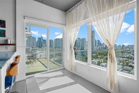 Снять в аренду кондоминиум в Майами, Флорида 2 спальни, 93.83м2, № 1957262 - фото 8