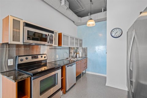 Снять в аренду кондоминиум в Майами, Флорида 2 спальни, 93.83м2, № 1957262 - фото 19