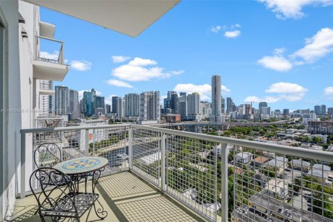 Снять в аренду кондоминиум в Майами, Флорида 2 спальни, 93.83м2, № 1957262 - фото 3