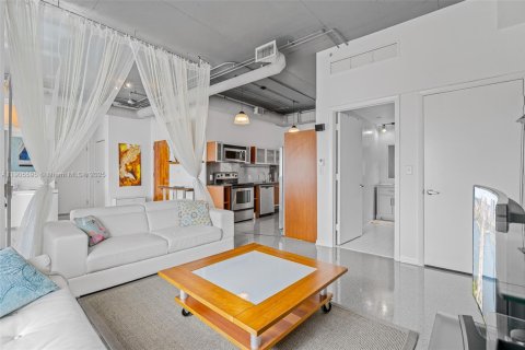 Снять в аренду кондоминиум в Майами, Флорида 2 спальни, 93.83м2, № 1957262 - фото 11