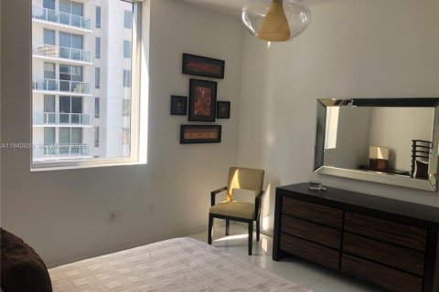 Condo in Miami, Florida, 1 bedroom  № 2000965 - photo 6