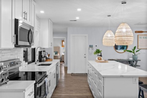 Casa en venta en Venice, Florida, 4 dormitorios, 166.11 m2 № 1900669 - foto 17