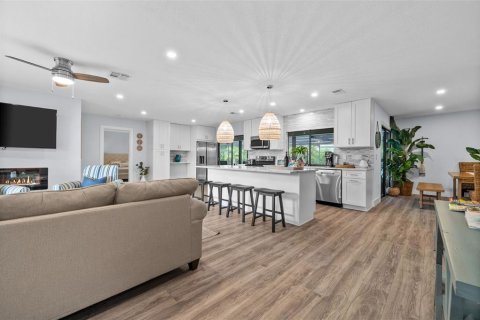 Casa en venta en Venice, Florida, 4 dormitorios, 166.11 m2 № 1900669 - foto 4
