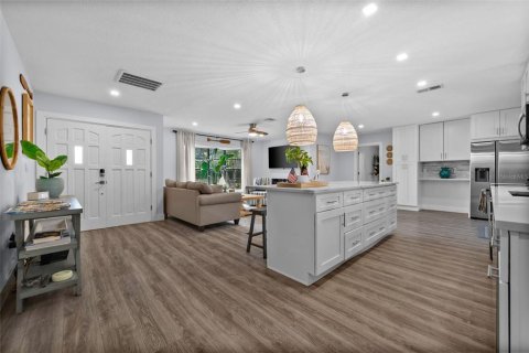 Casa en venta en Venice, Florida, 4 dormitorios, 166.11 m2 № 1900669 - foto 10