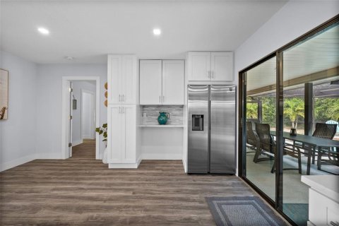 Casa en venta en Venice, Florida, 4 dormitorios, 166.11 m2 № 1900669 - foto 11