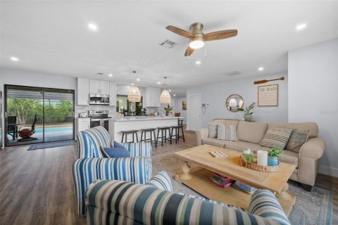 Casa en venta en Venice, Florida, 4 dormitorios, 166.11 m2 № 1900669 - foto 7