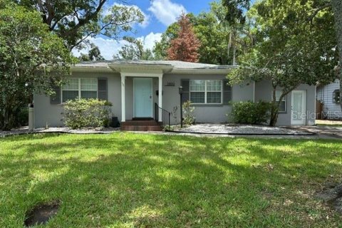 House in Orlando, Florida 2 bedrooms, 115.2 sq.m. № 2352279