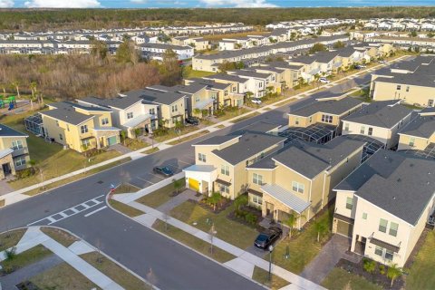 Casa en venta en Davenport, Florida, 5 dormitorios, 286.23 m2 № 1559372 - foto 26