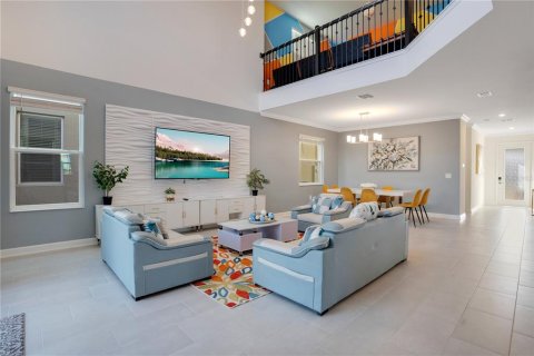 Casa en venta en Davenport, Florida, 5 dormitorios, 286.23 m2 № 1559372 - foto 3