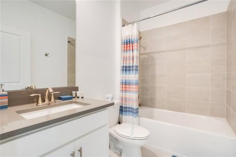 Casa en venta en Davenport, Florida, 5 dormitorios, 286.23 m2 № 1559372 - foto 16