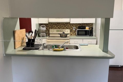 Appartement à louer à Miami, Floride: 2 chambres, 456.34 m2 № 1986009 - photo 6