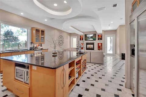 House in DeLand, Florida 5 bedrooms, 428 sq.m. № 1684458 - photo 14